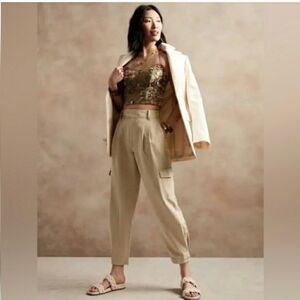 Banana Republic Linen Blend Cargo Pants | Light Khaki | 4 Petite